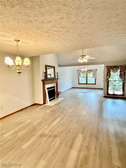 2542 Marsh Ave NW, Canton, OH 44708 photo 3
