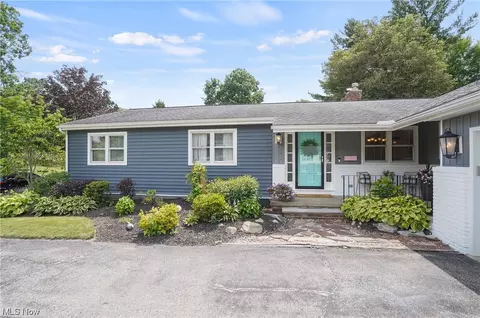 2260 Thurmont Rd, Akron, OH 44313