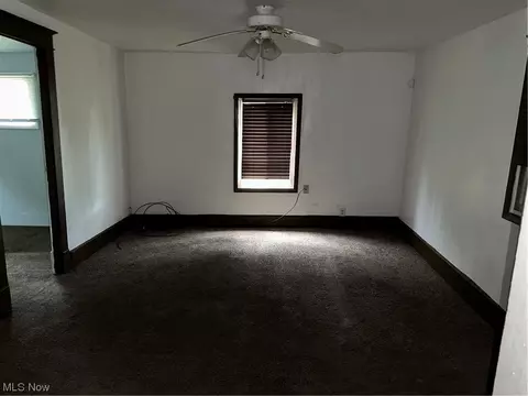 2425 Stocker Ave, Youngstown, OH 44505 photo 6