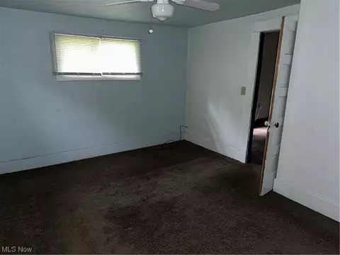 2425 Stocker Ave, Youngstown, OH 44505 photo 7