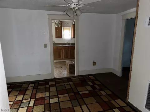 2425 Stocker Ave, Youngstown, OH 44505 photo 11