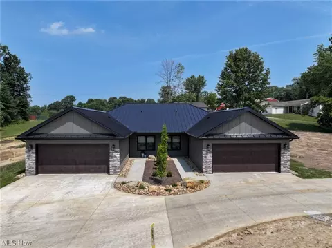 1017 Sycamore Ln, Millersburg, OH 44654