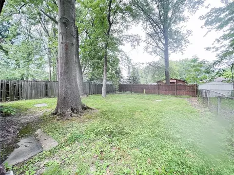 546 Case Ave, Elyria, OH 44035 photo 13