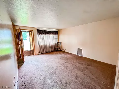 546 Case Ave, Elyria, OH 44035 photo 5