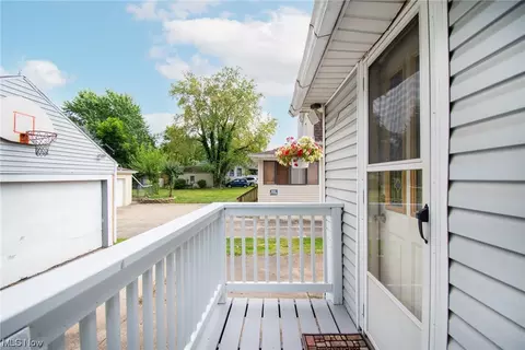 28 Walnut St, Struthers, OH 44471 photo 33