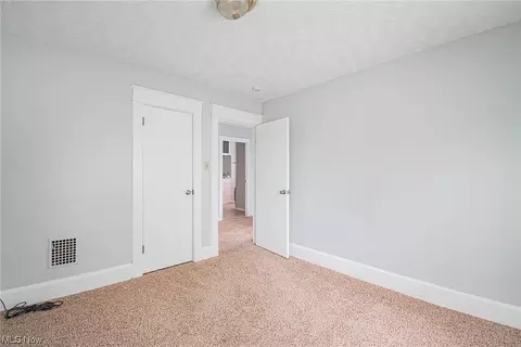 28 Walnut St, Struthers, OH 44471 photo 19