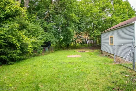 28 Walnut St, Struthers, OH 44471 photo 35