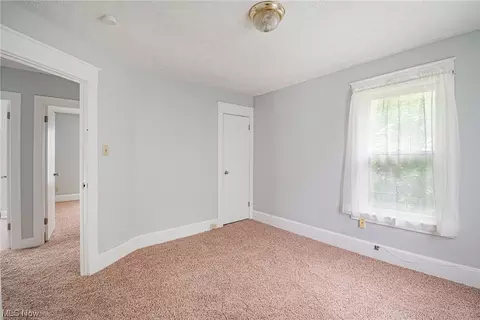 28 Walnut St, Struthers, OH 44471 photo 23