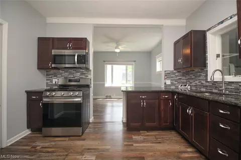 102 Creed St, Struthers, OH 44471 photo 10