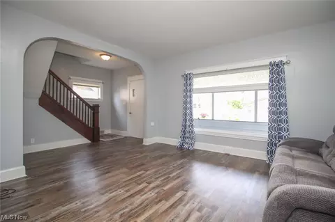 102 Creed St, Struthers, OH 44471 photo 5