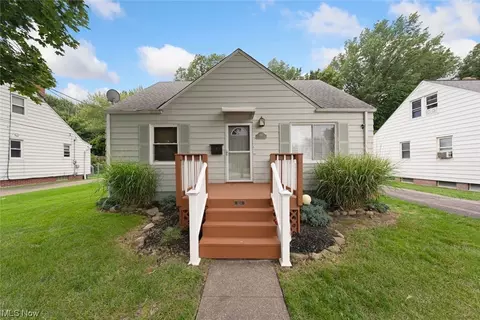 820 E 254th St, Euclid, OH 44132 photo 1