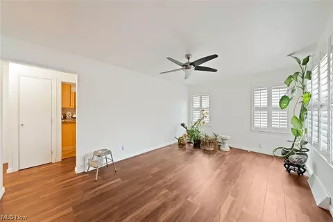 820 E 254th St, Euclid, OH 44132 photo 4