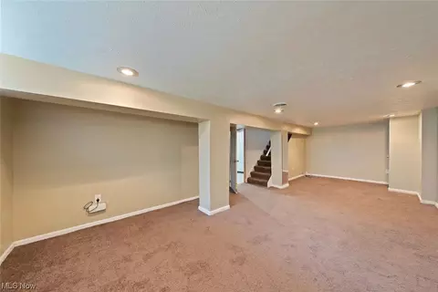 820 E 254th St, Euclid, OH 44132 photo 14