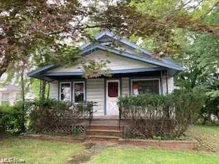 45 Palmetto Ave, Bedford, OH 44146