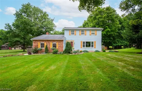 1515 Quaker Ln, Salem, OH 44460
