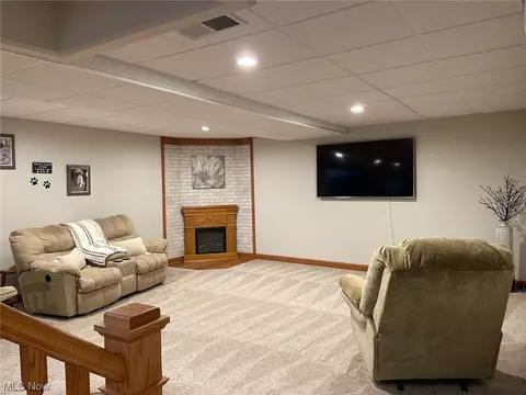 4875 Tree Line Trl, New Middletown, OH 44442 photo 16