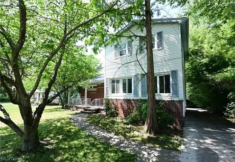 41542 Rosewood St, Elyria, OH 44035