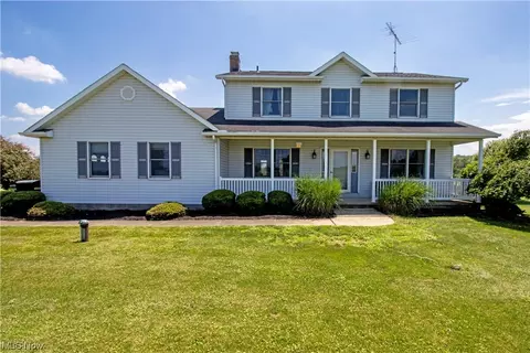 7255 S Honeytown Rd, Fredericksburg, OH 44627