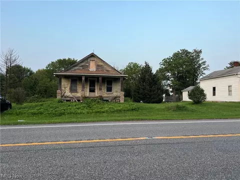12391 Old State Rd, Burton, OH 44024