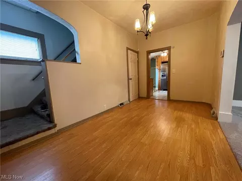 821 E 11th St, Ashtabula, OH 44004 photo 2