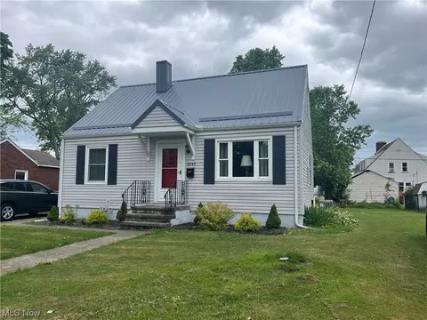 3049 Avondale Ave, Ashtabula, OH 44004 photo 1