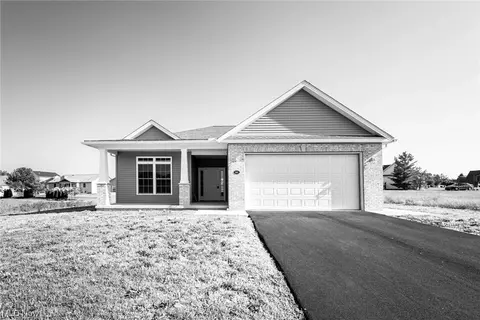 1665 W View Ave, Salem, OH 44460