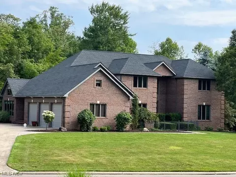 646 Saddlebrook Dr, Youngstown, OH 44512