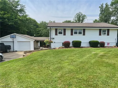 6989 Lowmiller Rd, Minerva, OH 44657