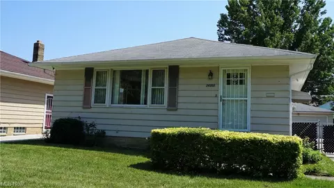24350 Russell Ave, Euclid, OH 44123