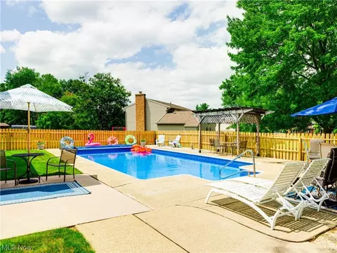3449 Dunmore Ave NW, Canton, OH 44708 photo 3