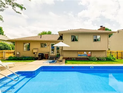3449 Dunmore Ave NW, Canton, OH 44708 photo 2