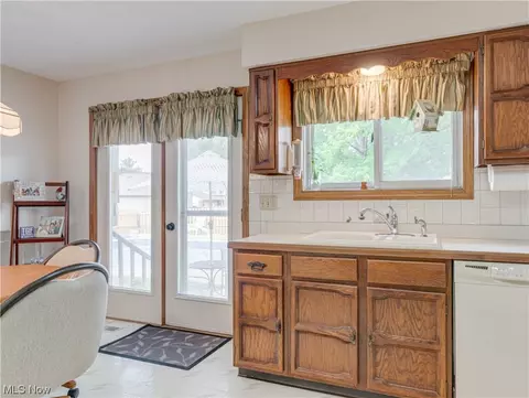 3449 Dunmore Ave NW, Canton, OH 44708 photo 6