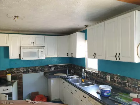 9897 E Center St, Windham, OH 44288 photo 3