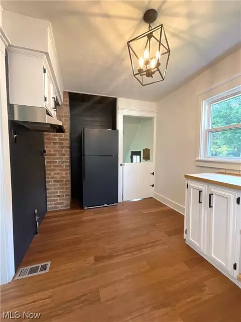 312 E 8th St, Salem, OH 44460 photo 5