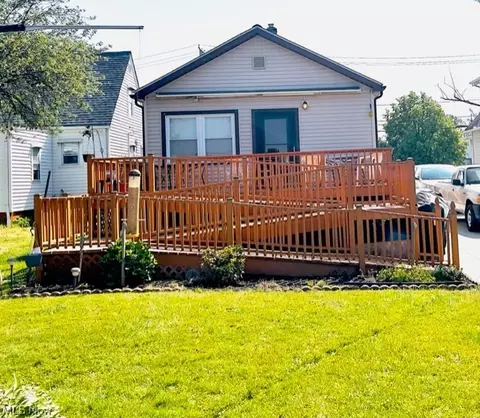 1353 E 289th St, Wickliffe, OH 44092 photo 5