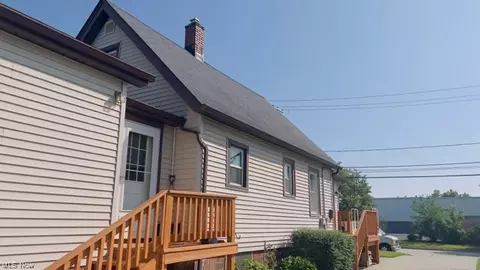 1353 E 289th St, Wickliffe, OH 44092 photo 3