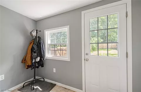 396 Elm St, Struthers, OH 44471 photo 12