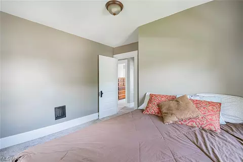 396 Elm St, Struthers, OH 44471 photo 19