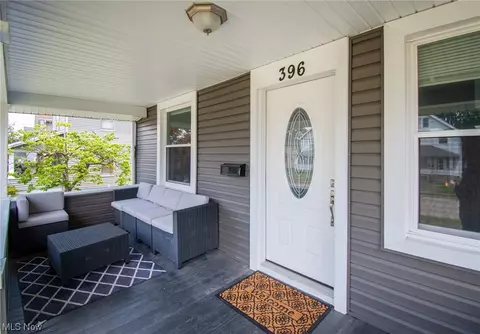 396 Elm St, Struthers, OH 44471 photo 2