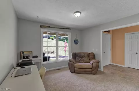 32 Comanche Trl, Malvern, OH 44644 photo 7