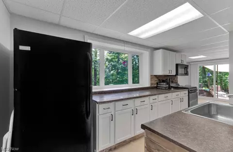 32 Comanche Trl, Malvern, OH 44644 photo 28