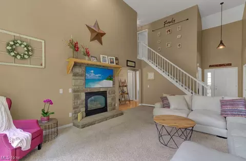 32 Comanche Trl, Malvern, OH 44644 photo 5