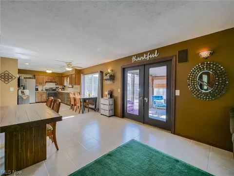 137 Potomac Dr, Elyria, OH 44035 photo 14