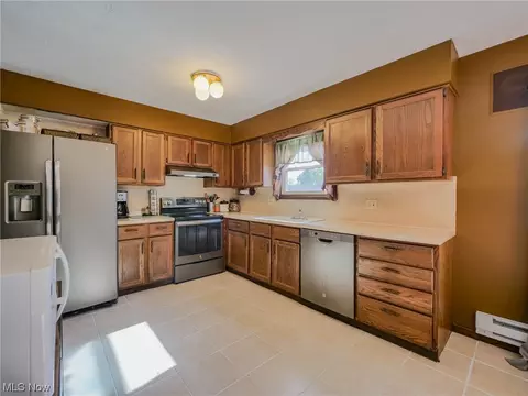 137 Potomac Dr, Elyria, OH 44035 photo 15