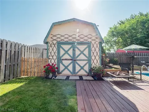 137 Potomac Dr, Elyria, OH 44035 photo 7
