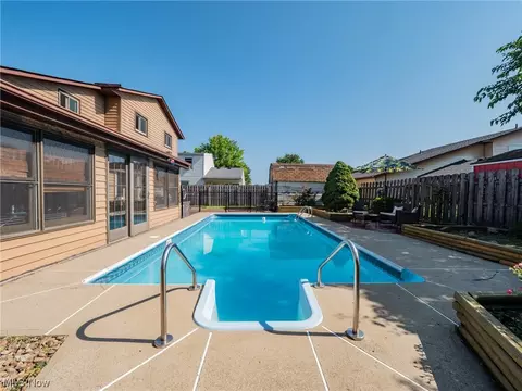 137 Potomac Dr, Elyria, OH 44035 photo 6
