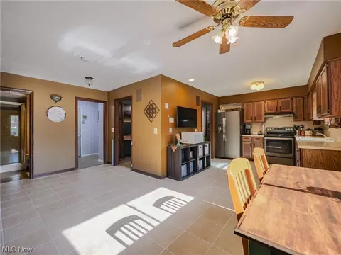 137 Potomac Dr, Elyria, OH 44035 photo 13