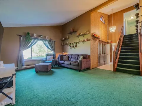 137 Potomac Dr, Elyria, OH 44035 photo 9