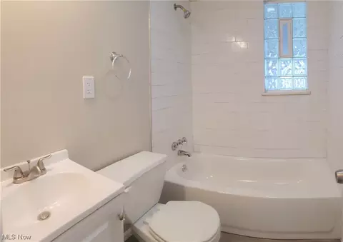 1008 Clearview Ave, Parma, OH 44134 photo 6