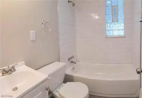 1008 Clearview Ave, Parma, OH 44134 photo 7